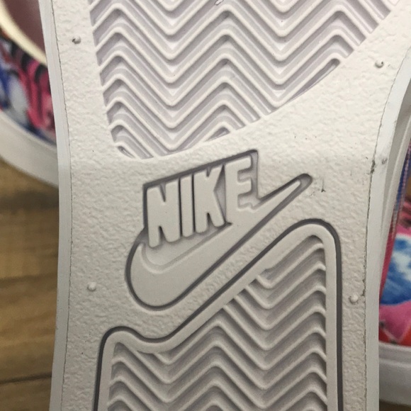 WMNS NIKE COURT ROYALE SLIP ON BRAND NEW - Picture 13 of 16